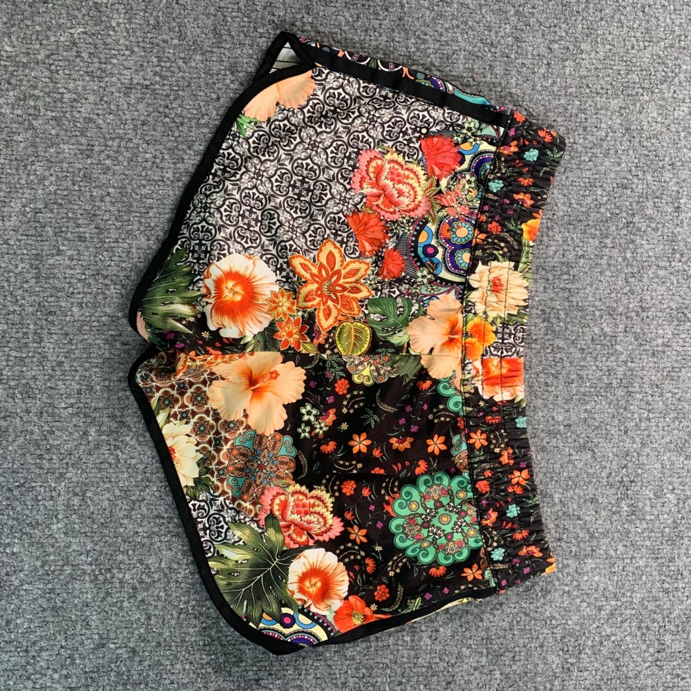 Adidas Originals Farm Rio Jardim Agharta Women's Size Small Floral Shorts - Picture 6 of 9